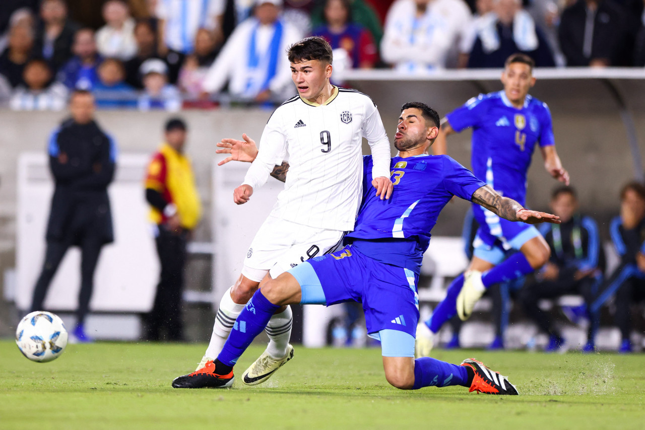 Argentina derrotó a Costa Rica por tres a uno. Foto: NA.